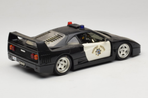Ferrari F40 Highway Patrol Negro Blanco Bburago 1:18 3022-H1 Metal - imagen 3 de 8