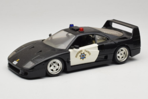 Ferrari F40 Highway Patrol Negro Blanco Bburago 1:18 3022-H1 Metal