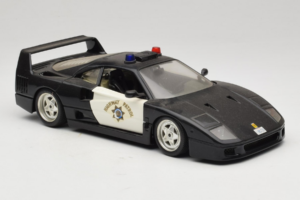 Ferrari F40 Highway Patrol Negro Blanco Bburago 1:18 3022-H1 Metal - imagen 6 de 8