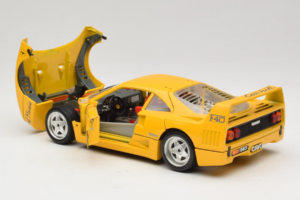 Ferrari F40 Interconti Car HiFi Amarillo Bburago 1:18 3032-I1 Metal - imagen 5 de 8