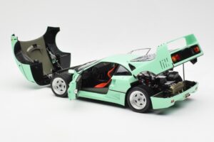 Ferrari F40 Verde Menta Kyosho 1:18 08416MG Metal - imagen 7 de 10