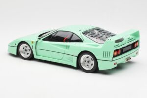 Ferrari F40 Verde Menta Kyosho 1:18 08416MG Metal - imagen 9 de 10