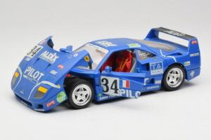 Ferrari F40 #34 M. Ferte / Thavenin / Palau Pilot Azul 1987 Bburago 1:18 3032-B1 Metal - imagen 2 de 8
