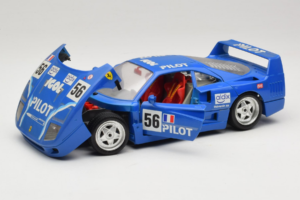 Ferrari F40 Pilot #56 Azul Bburago 1:18 3332-BL1 Metal - imagen 2 de 8