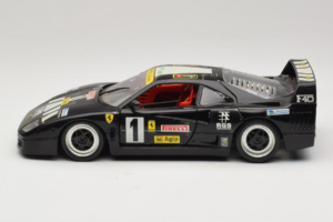 Ferrari F40 Pirelli Agip #1 Negro Bburago 1:18 3332-B1 Metal - imagen 4 de 8