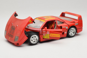 Ferrari F40 Pirelli BBS Rojo Bburago 1:18 3032-P4 Metal - imagen 2 de 8