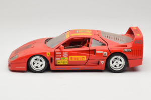 Ferrari F40 Pirelli BBS Rojo Bburago 1:18 3032-P4 Metal - imagen 4 de 8