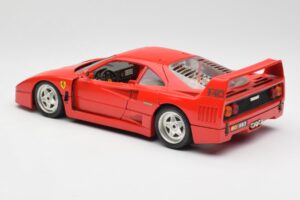 Ferrari F40 Rojo Bburago 1:18 3032 Metal - imagen 7 de 8