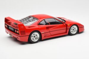 Ferrari F40 Rojo Kyosho 1:18 08416R2 Metal - imagen 4 de 10