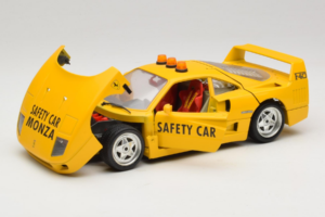 Ferrari F40 Safety Car Amarillo Bburago 1:18 3032-Y2 Metal - imagen 2 de 8