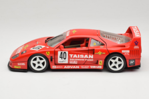 Ferrari F40 #40 T. Ohta / A. Reid Taisan Rojo 1987 Bburago 1:18 3022-T1 Metal - imagen 4 de 8