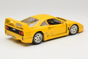 Ferrari F40 Amarillo Bburago 1:18 3032-Y1 Metal - imagen 3 de 8