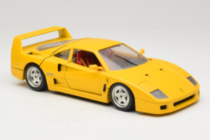 Ferrari F40 Amarillo Bburago 1:18 3032-Y1 Metal - imagen 6 de 8