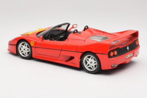 Ferrari F50 Descapotable 50 Jahre Ferrari 24 Jahre Bburago FMC Rojo Bburago 1:18 3352-P1 Metal - imagen 7 de 8