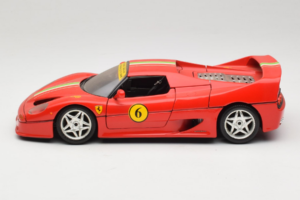 Ferrari F50 Coupé #6 Rojo con Bandera Italiana Bburago 1:18 3382-P1 Metal - imagen 4 de 8