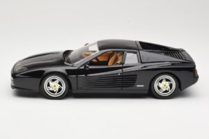 Ferrari F512M Negro Hot Wheels 1:18 23922 Metal - imagen 4 de 8