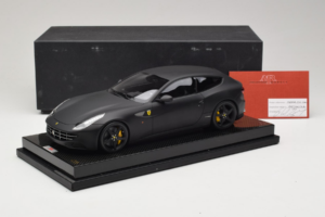 Ferrari FF Matte Black MR Collection 1:18 FERR04CAL Resina - imagen 7 de 7