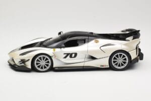 Ferrari FXX-K Evo #70 Blanco Bburago 1:18 18-16012 Metal - imagen 4 de 8