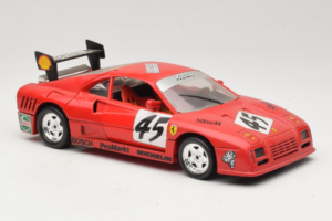 Ferrari 288 GTO Evoluzione #45 Rojo Revell 1:18 48820 Metal - imagen 6 de 8