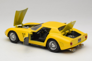 Ferrari 250 GTO Amarillo Guiloy 1:18 67525 Metal - imagen 5 de 8