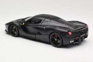 Ferrari LaFerrari F150 Matte Black Bburago 1:18 18-16901BK Metal - imagen 7 de 8