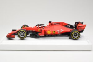 Ferrari SF90 #5 S. Vettel Australian GP 2019 BBR 1:18 BBR191805DIE Resina - imagen 3 de 6
