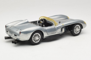 Ferrari Testa Rossa Chrome Silver Hot Wheels 1:18 25737 Metal - imagen 3 de 8