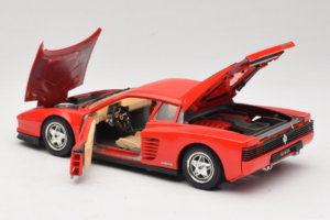 Ferrari Testarossa PPG Auto Refinish Rojo Bburago 1:18 3039-P3 Metal - imagen 5 de 8