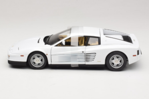 Ferrari Testarossa Blanco Miami Vice Hot Wheels 1:18 P9904 Metal - imagen 3 de 6