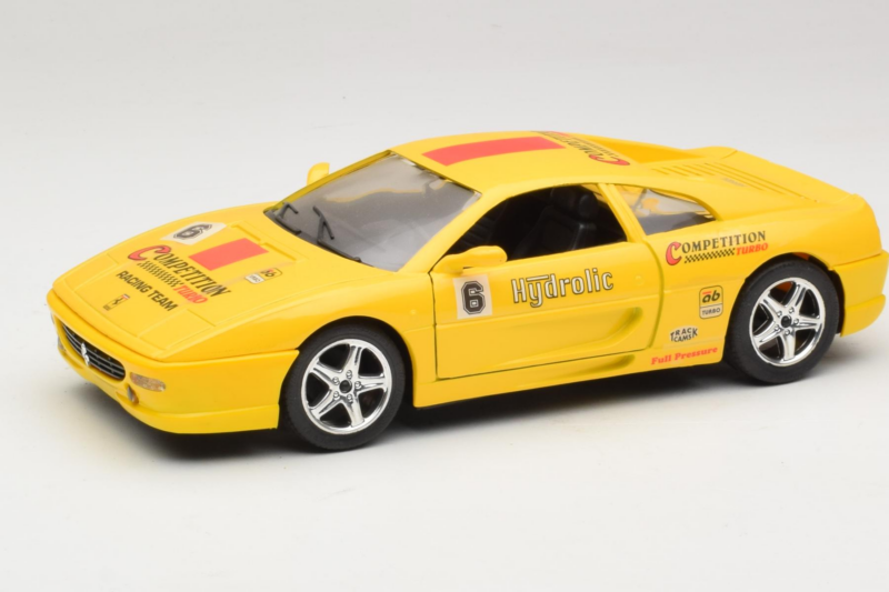 Ferrari F355 Berlinetta Amarillo Racing Solido 1:18 9009-Y1 Metal