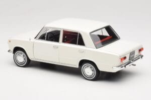 Fiat 124 Blanco IXO 1:18 18CMC205OP Metal - imagen 7 de 8