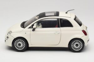 Fiat 500 Blanco Mondo Motors 1:18 500291 Metal - imagen 4 de 8