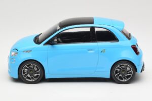 Abarth 500e Azul IXO 1:18 MCG18499 Metal - imagen 3 de 6