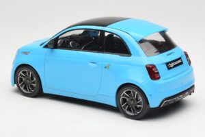 Abarth 500e Azul IXO 1:18 MCG18499 Metal - imagen 5 de 6