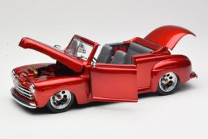 Ford Cabriolet Red Metallic Road Signature 1:18 30028 Metal - imagen 2 de 8