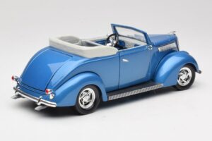 Ford Descapotable Azul Road Signature 1:18 92238 Metal - imagen 3 de 8
