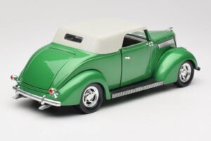 Ford Descapotable Verde Road Signature 1:18 92239 Metal - imagen 3 de 8