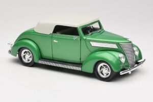 Ford Descapotable Verde Road Signature 1:18 92239 Metal - imagen 6 de 8