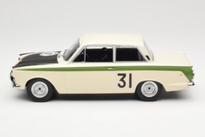 Ford Cortina Lotus #31 J. Ickx / G. Staepelaere Marathon de la Route 1966 MCG 1:18 MCG18436R Metal - imagen 3 de 6