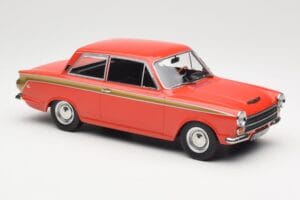 Ford Cortina Lotus Red & Gold Stripe MCG 1:18 MCG18532 Metal - imagen 4 de 6