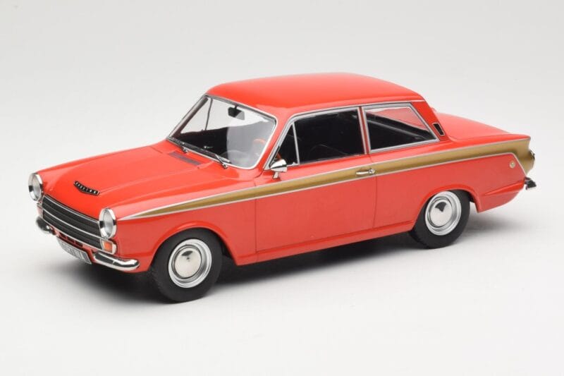 Ford Cortina Lotus Red & Gold Stripe MCG 1:18 MCG18532 Metal