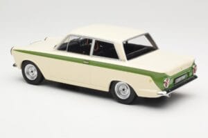 Ford Cortina Lotus White & Green Stripe MCG 1:18 MCG18434 Metal - imagen 5 de 6
