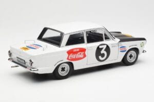 Ford Cortina Mk1 #3 P. Hughes / B. Young African Safari Rally 1964 AUTOart 1:18 86428 Metal - imagen 3 de 8