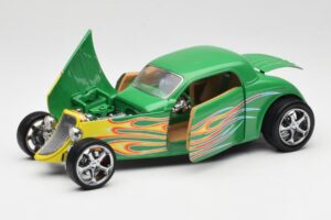 Ford Coupe Verde con Fuego Road Signature 1:18 30109 Metal - imagen 2 de 8