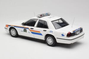 Ford Crown Victoria RCMP Police Car AUTOart 1:18 72706 Metal - imagen 7 de 8