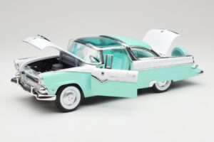 Ford Crown Victoria Seafoam Verde & Blanco Road Legends 1:18 92138 Metal - imagen 2 de 7
