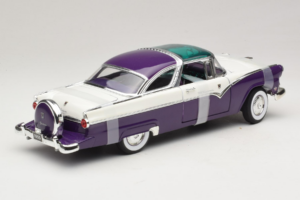 Ford Crown Victoria Blanco Morado Road Signature 1:18 92138-P1 Metal - imagen 2 de 6