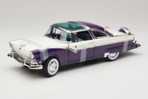 Ford Crown Victoria Blanco Morado Road Signature 1:18 92138-P1 Metal