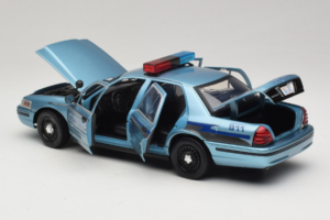 Ford Crown Victoria Police Cruiser Twilight Blue Greenlight 1:18 1643 Metal - imagen 5 de 8