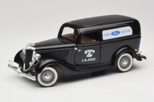 Ford Delivery Truck Ford Parts Negro Solido 1:18 8417 Metal